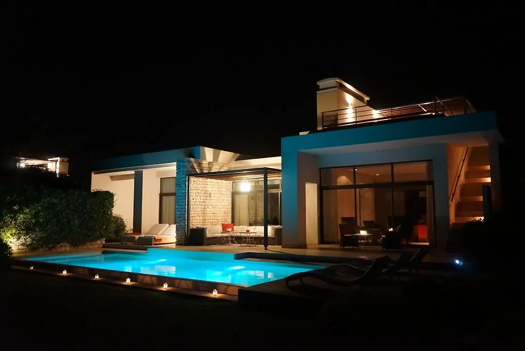 Villa L'Oiseau Bleu 에사우이라